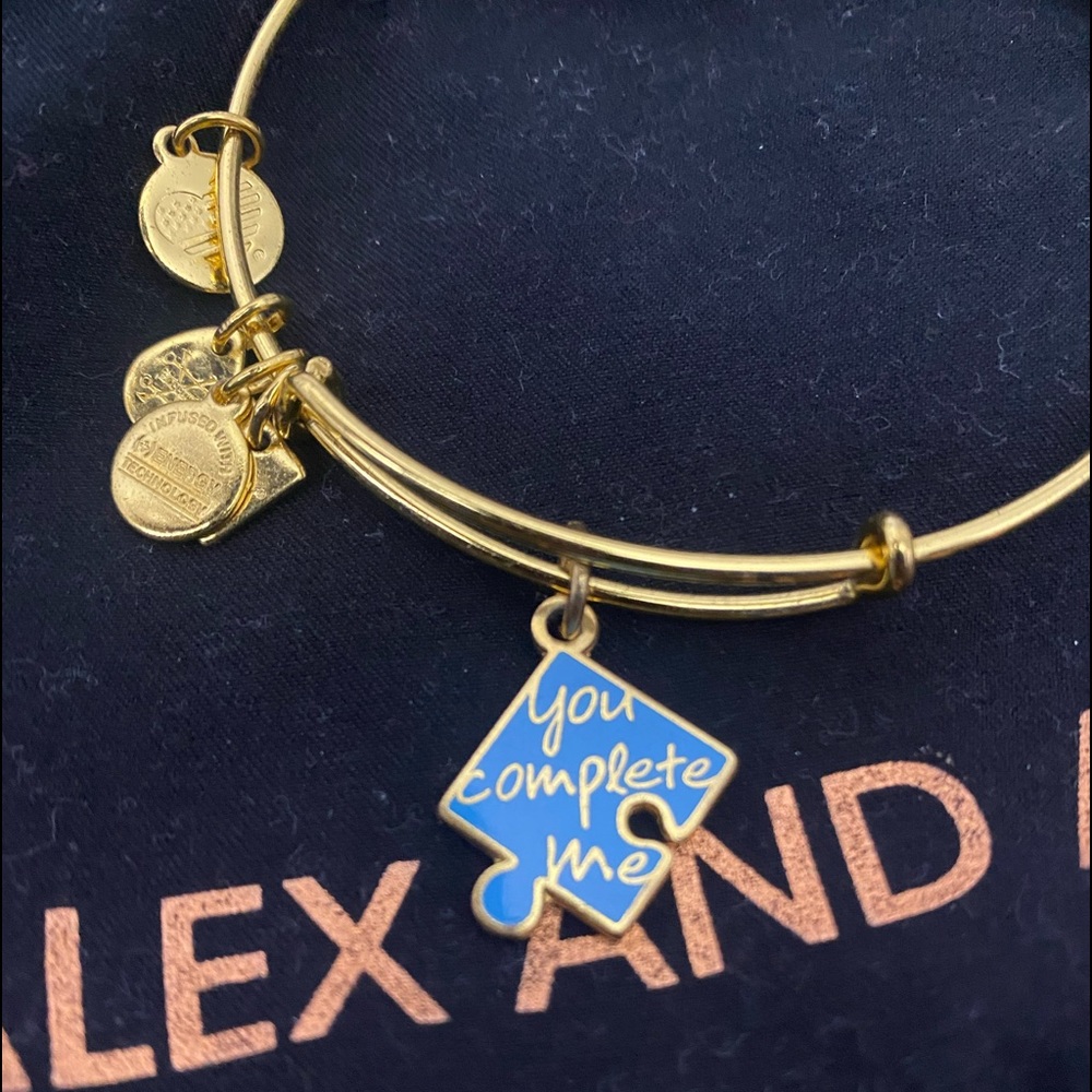 ✨Alex and Ani You complete me 🧩 Bangle✨